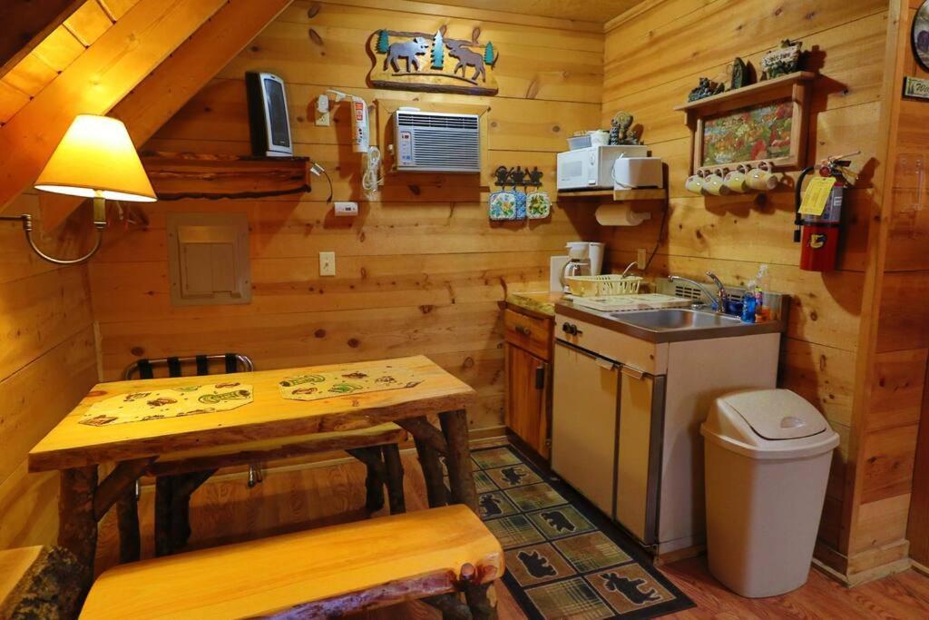 הלן Cute Updated Mountain Cabin Fireplace #3 מראה חיצוני תמונה